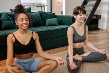 É possível fazer yoga em casa?